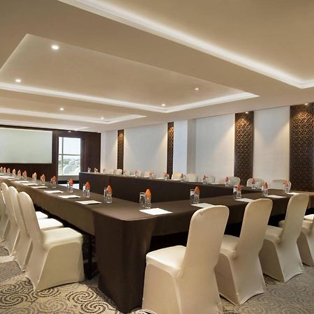 Four Points By Sheraton Makassar Exterior foto